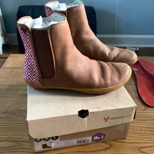 RARE Vivobarefoot Nepal winter Chelsea boots 43 chestnut leather